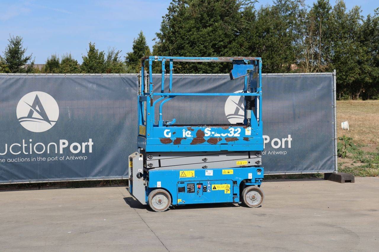 Scissor lift Genie GS-1532 Electric 6.4m 2017
