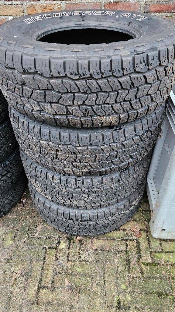 Tires Coopertires P285/70R17 (Margin)