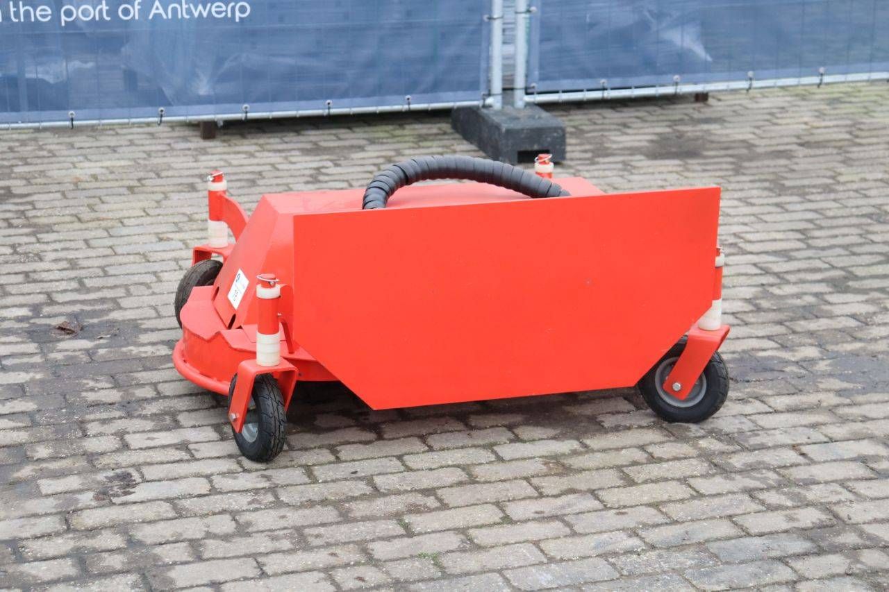 Hydraulic mowing deck