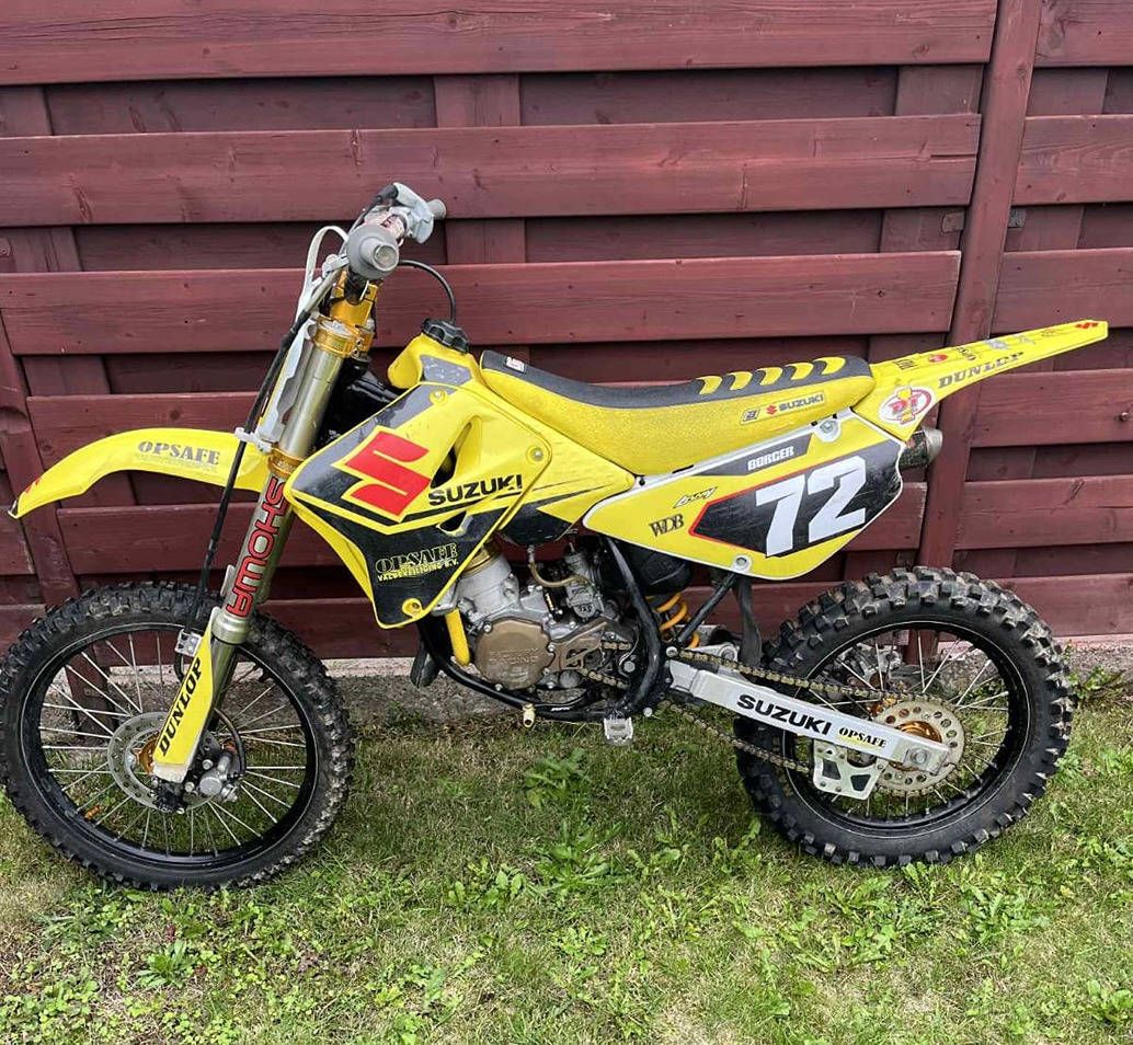 Cross-moto Suzuki RM 85 Petrol 2005 (Margin)