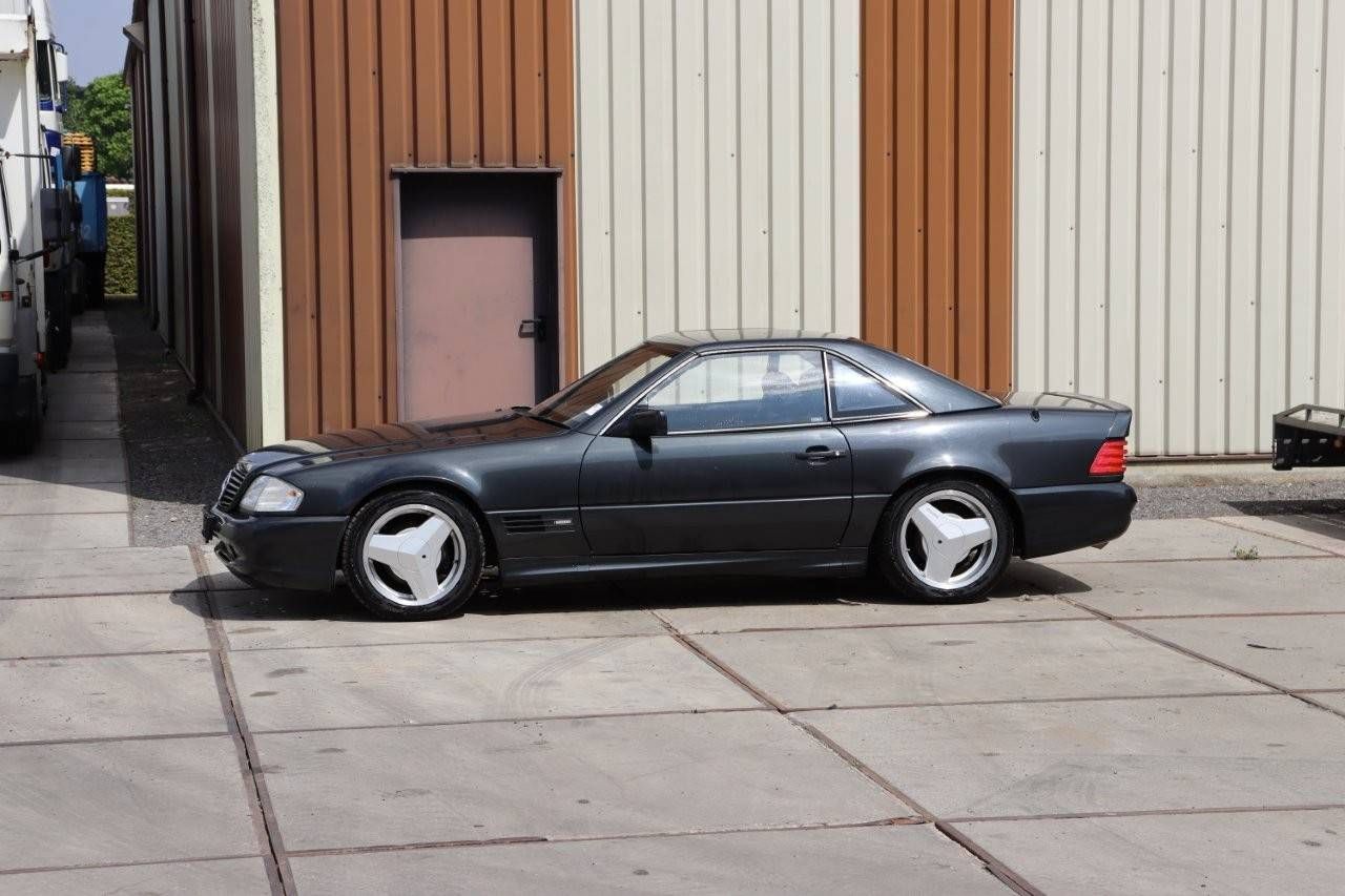 Passenger car Mercedes-Benz SL 280 Petrol 193hp 1994 (Margin)