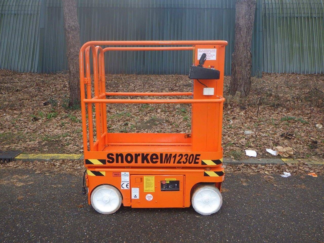 Mast lift Snorkel M1230E Electric 5.6m 2011