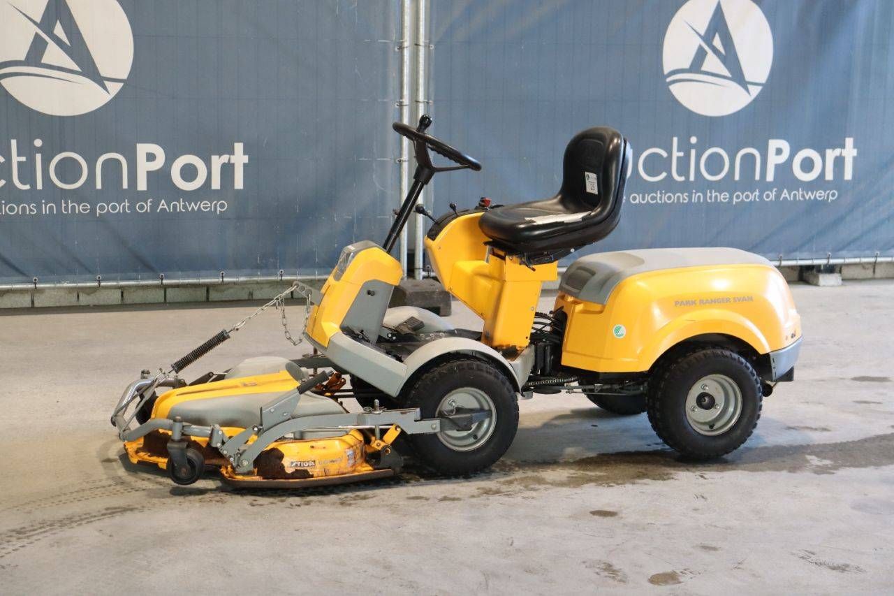 Stiga Park Ranger SVAH Petrol Riding Mower 2013