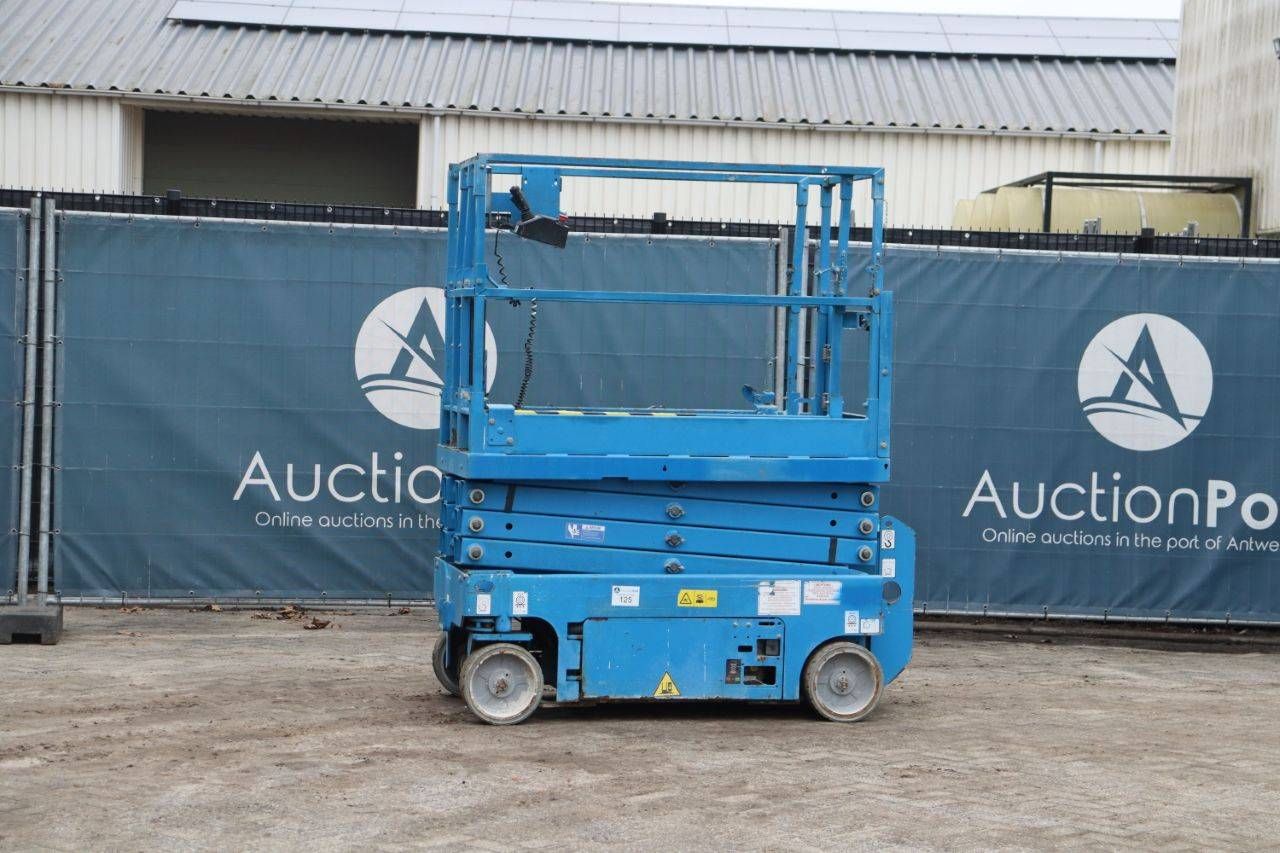 Scissor lift Genie GS-1932 Electric 7.85m 2013