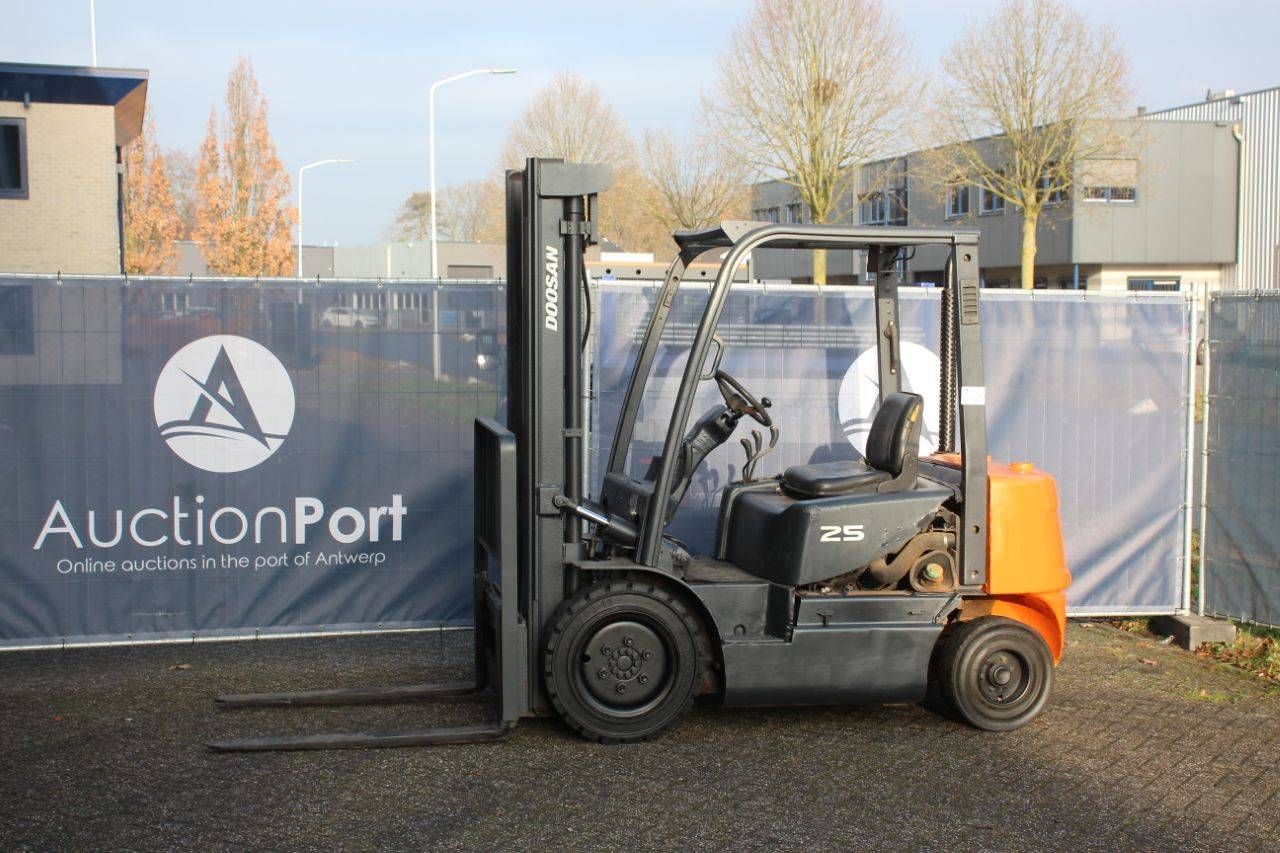 Forklift Doosan D23S-3 Diesel 2500kg 3.5m 2011