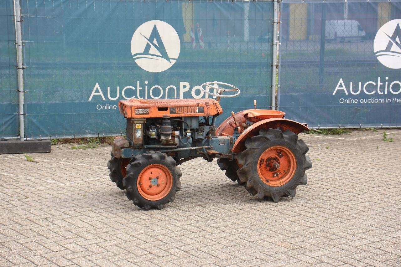 Mini trator Kubota B6000 Diesel 11hp