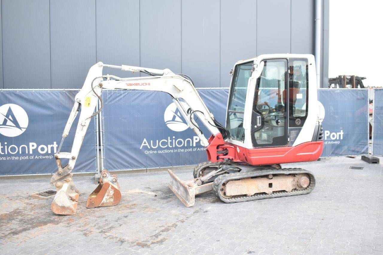 Excavator Takeuchi TB228 Diesel