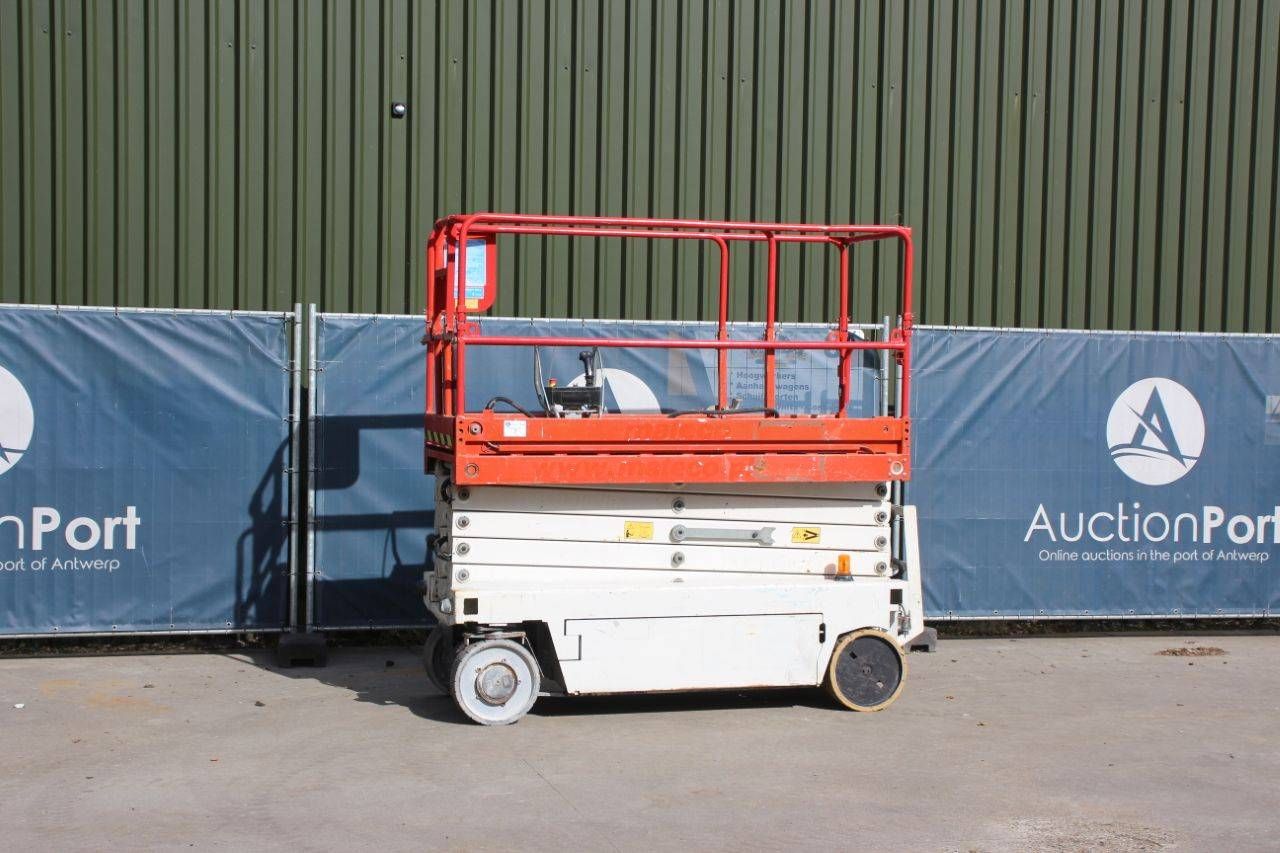 Scissor lift Iteco IT10090 Electric 12m 2014