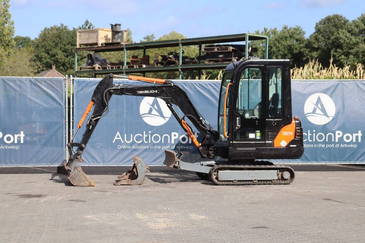 Mini excavator Takeuchi TB219 Diesel 11.5kW 2017