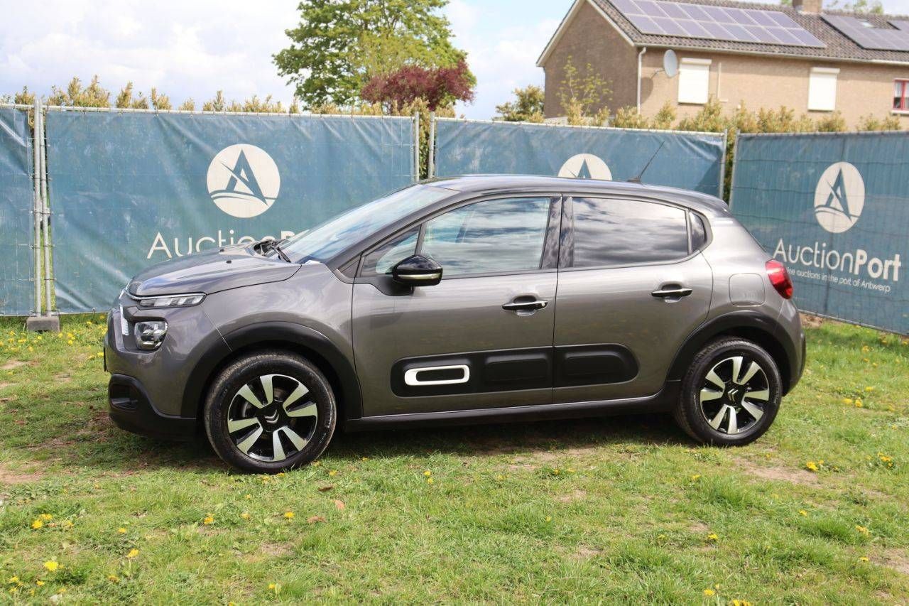 Passenger car Citroën C3 Petrol 110hp 2023