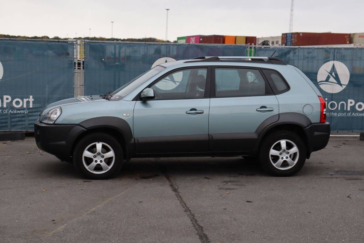 SUV Hyundai Tucson Petrol 141hp 2008 (Margin)