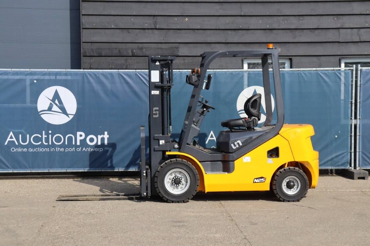 Forklift UN N25 Diesel 2500kg 4.5m