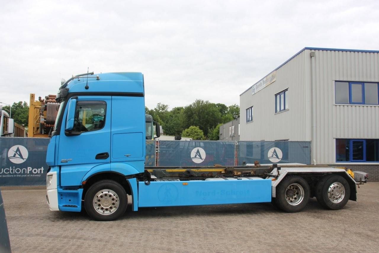 Hooklift system Truck Mercedes-Benz Actros 2548 Diesel
