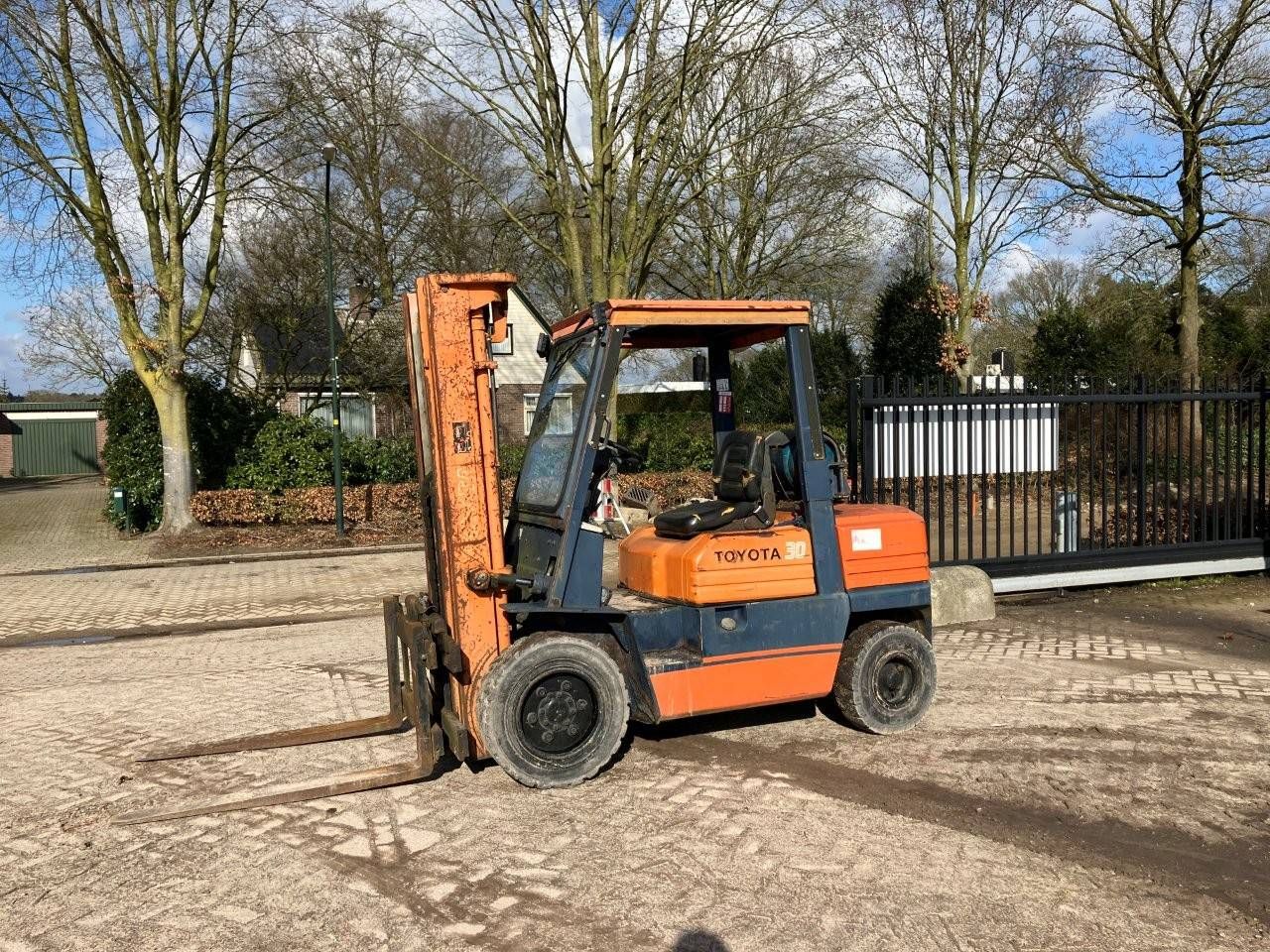 Forklift Toyota 02-5FG30 LPG