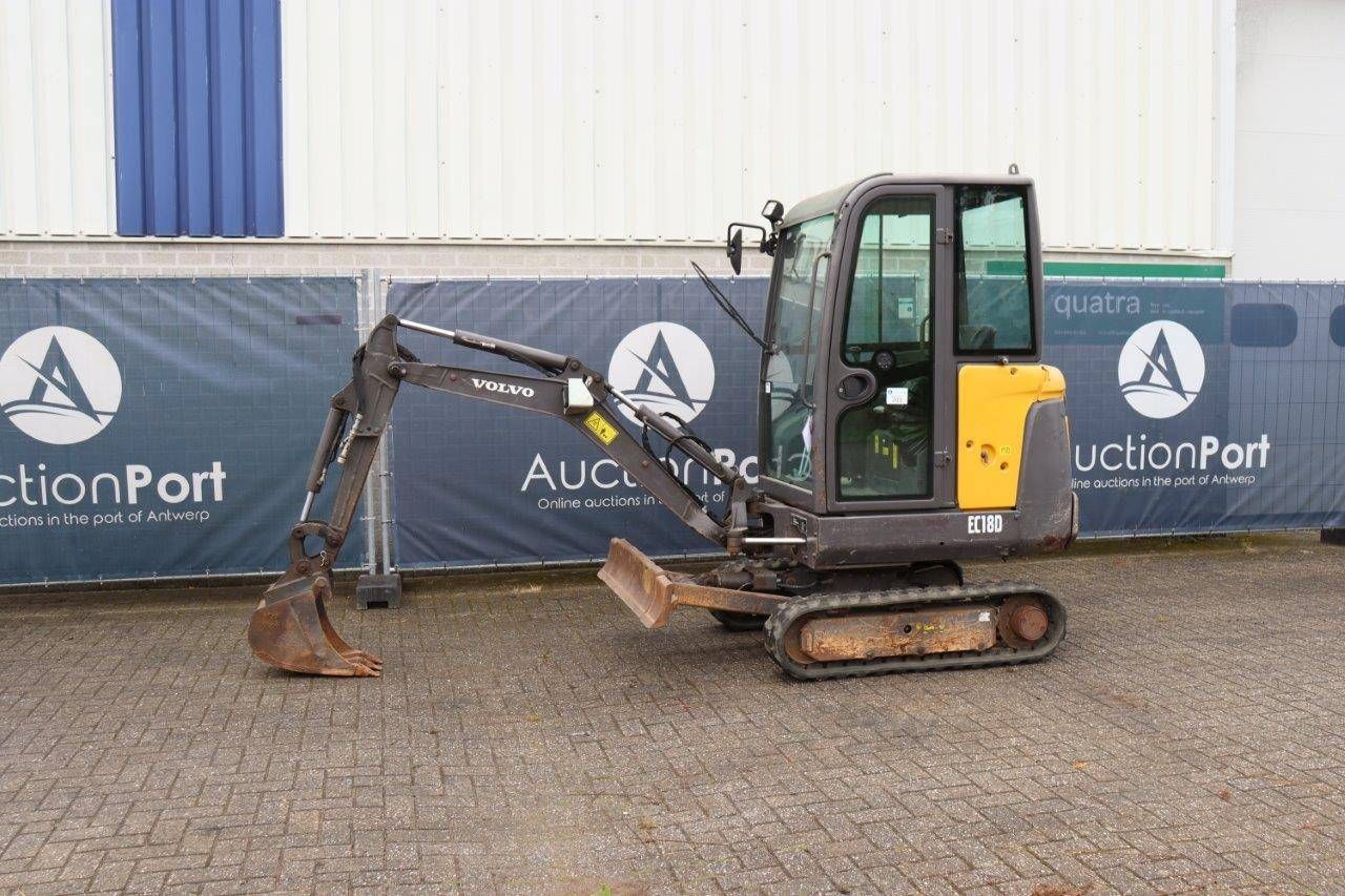 Mini digger Volvo EC18D Diesel 2015