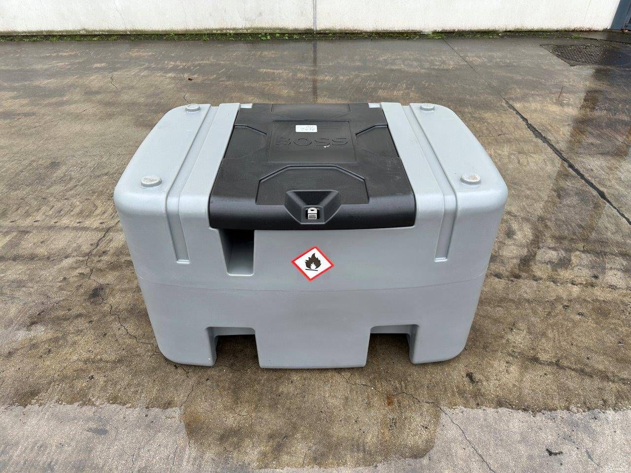 Fuel tank Boss DD400 400L with pump