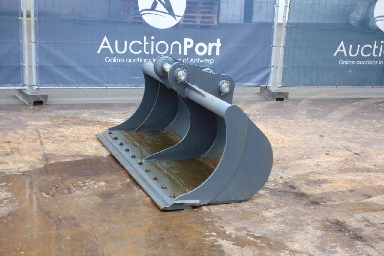 Strickland BT20 210cm Earth Bucket for 20 Tons