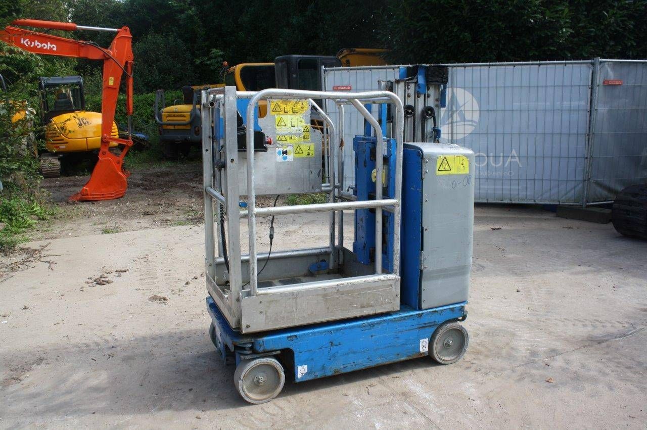 Mast lift Genie GR-15 Electric 500kg 2008