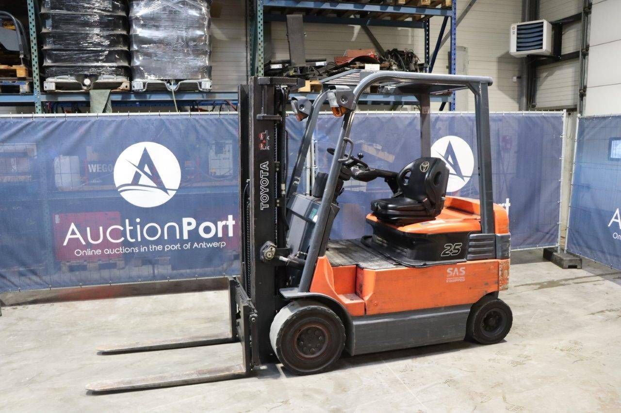 Chariot élévateur Toyota 7FBMF25 Électrique 2500kg