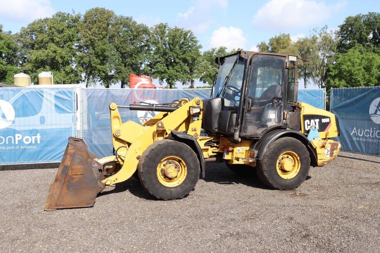 Wheel loader Caterpillar 906H Diesel 75hp 2011