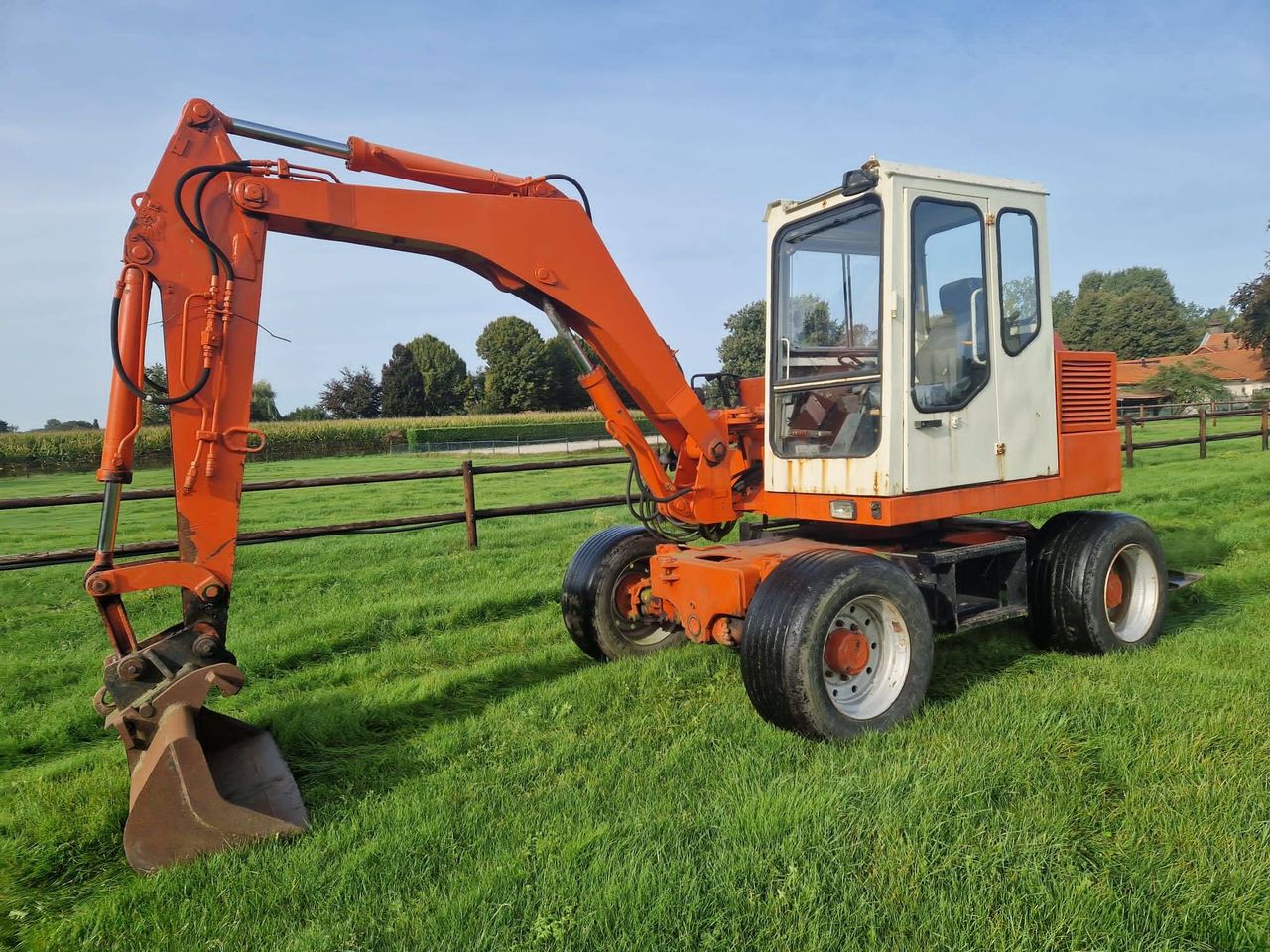 Excavator Schaeff HML 30 Diesel