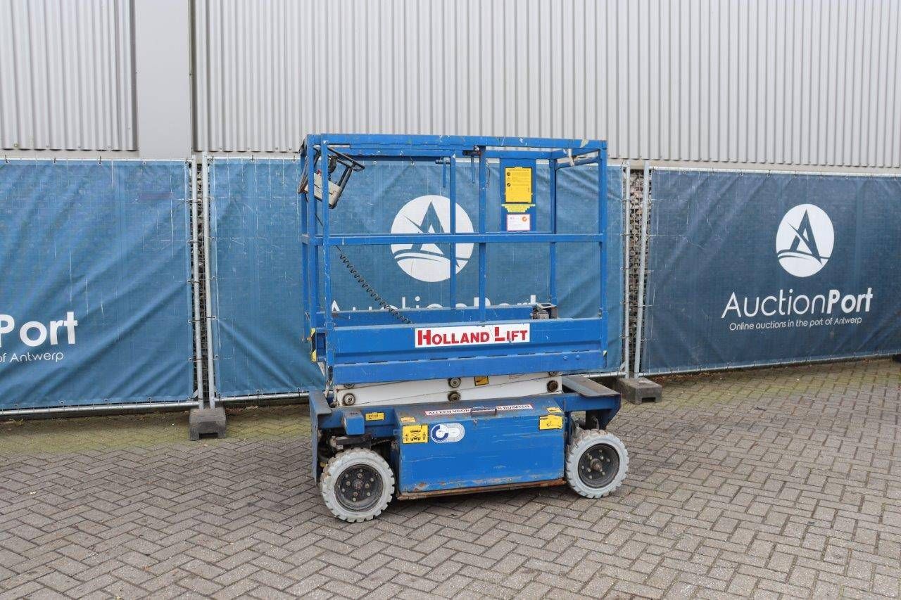 Scissor lift Holland Lift Z-45EL Electric 220kg 6.5m