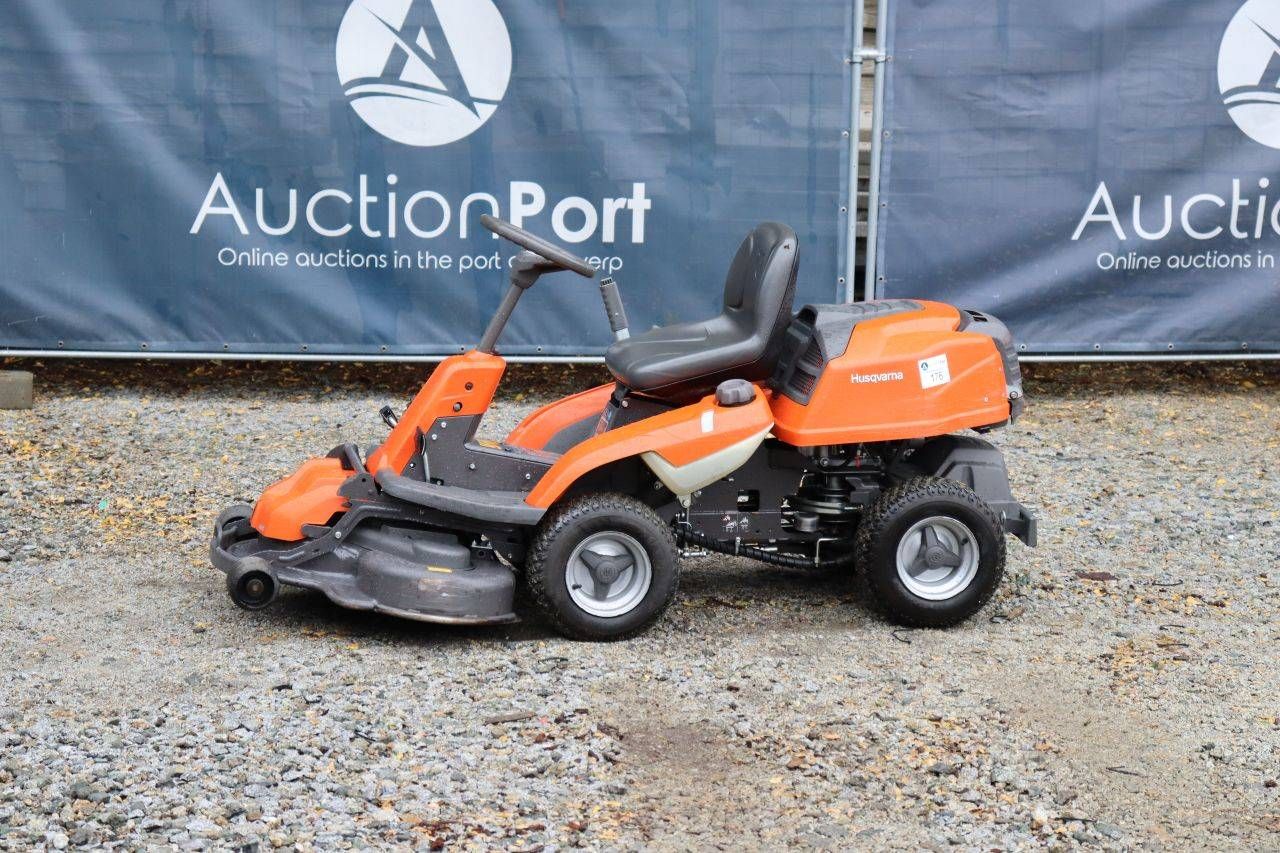 Zitmaaier Husqvarna R 216 AWD Benzine 2012