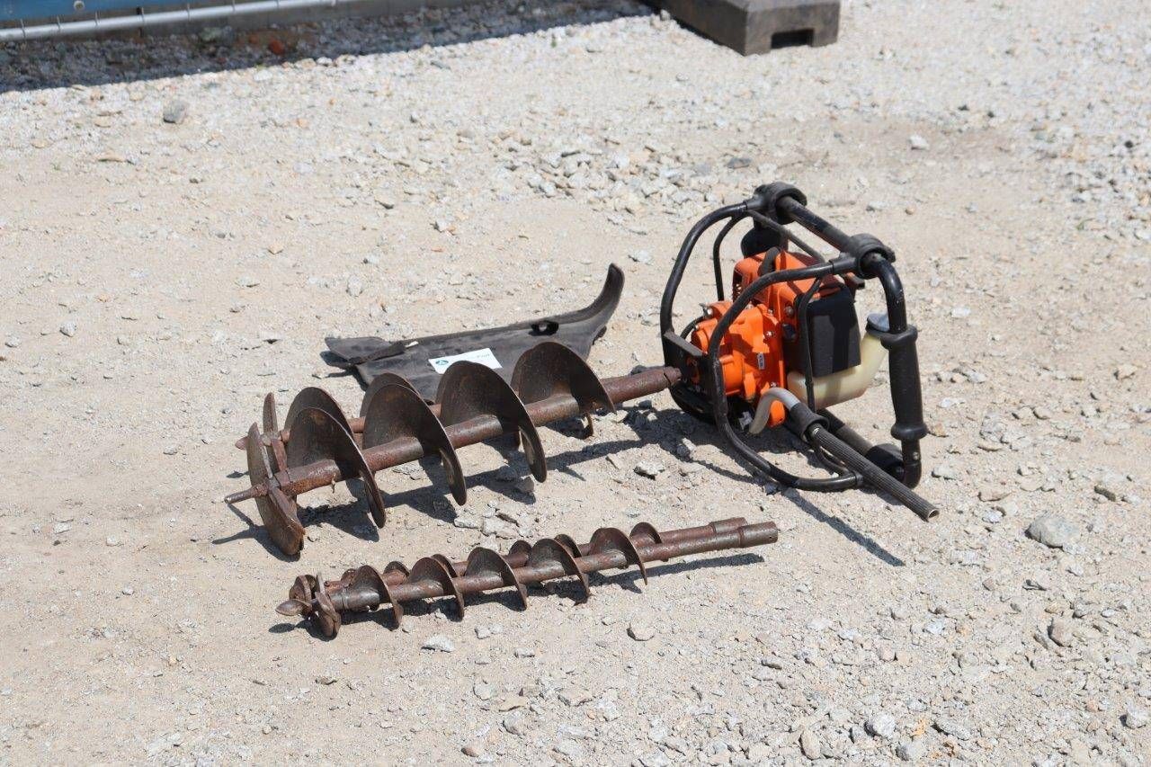 Earth Auger Stihl BT121 Petrol