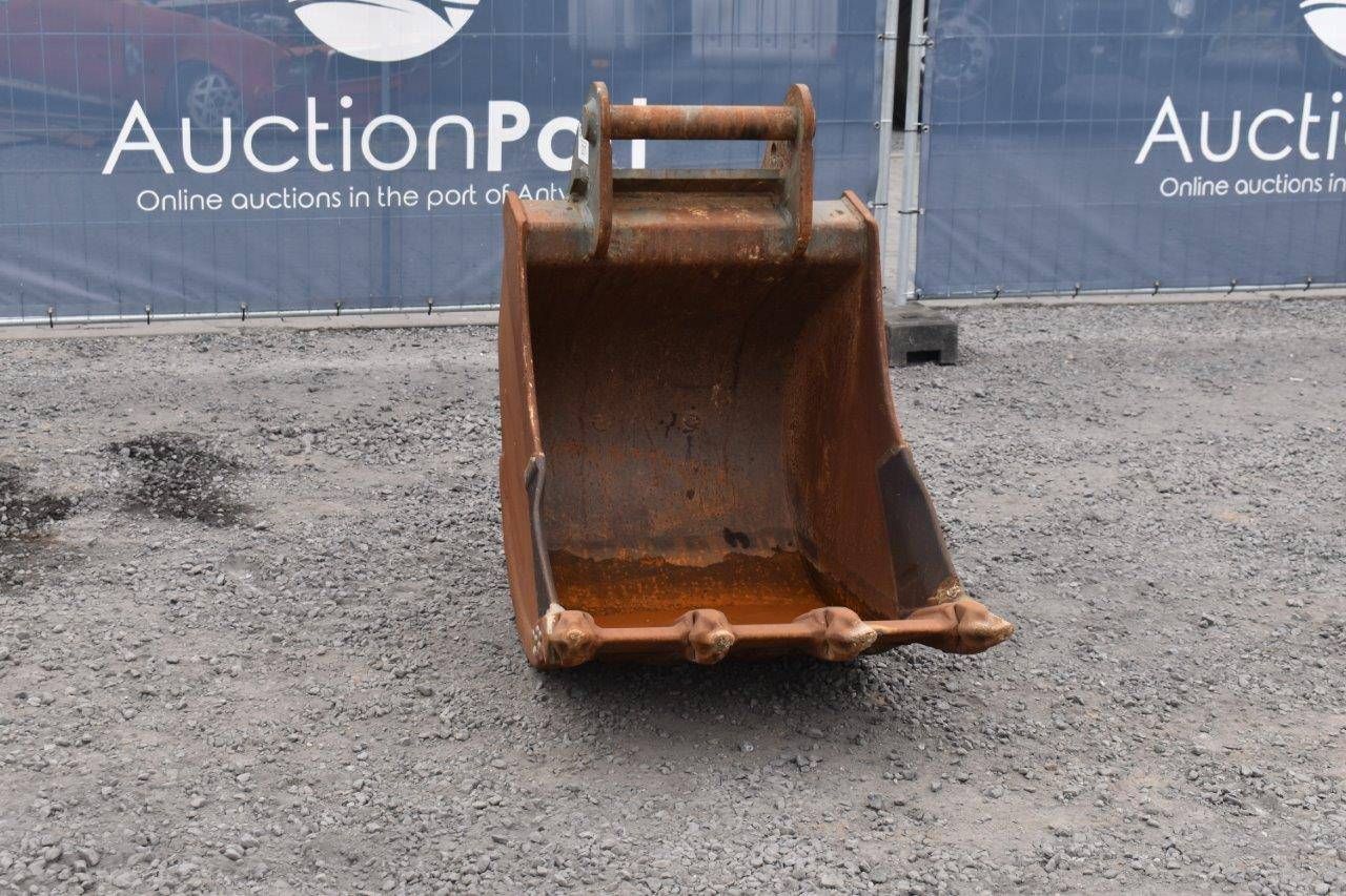 Digger bucket 