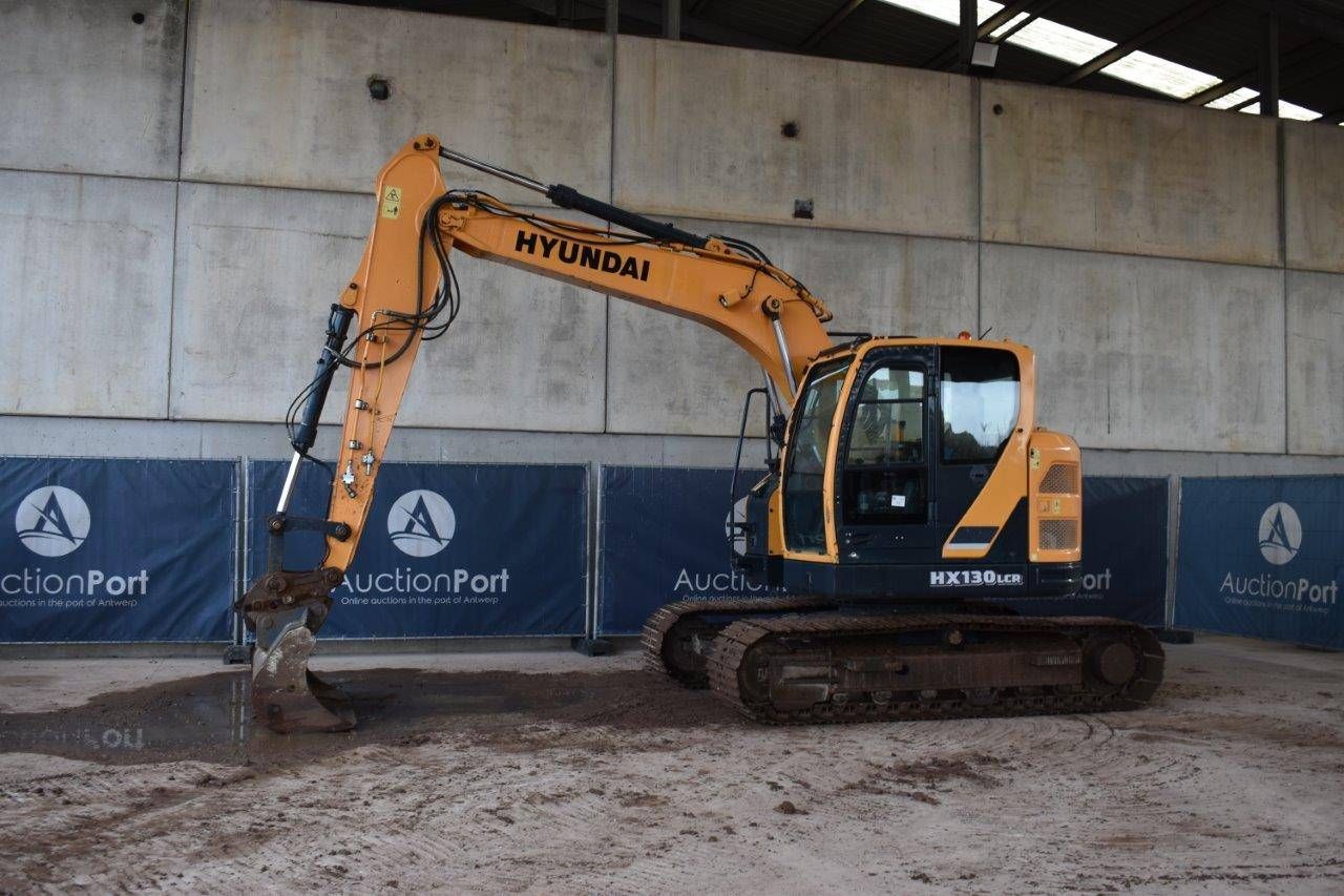 Crawler excavator Hyundai HX130LCR Diesel