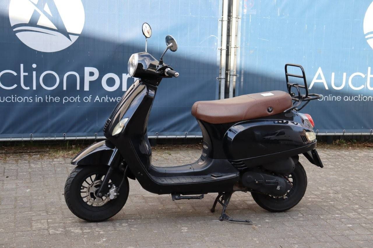 Scooter BTC RIVA Petrol 2hp 2015 (Margin)