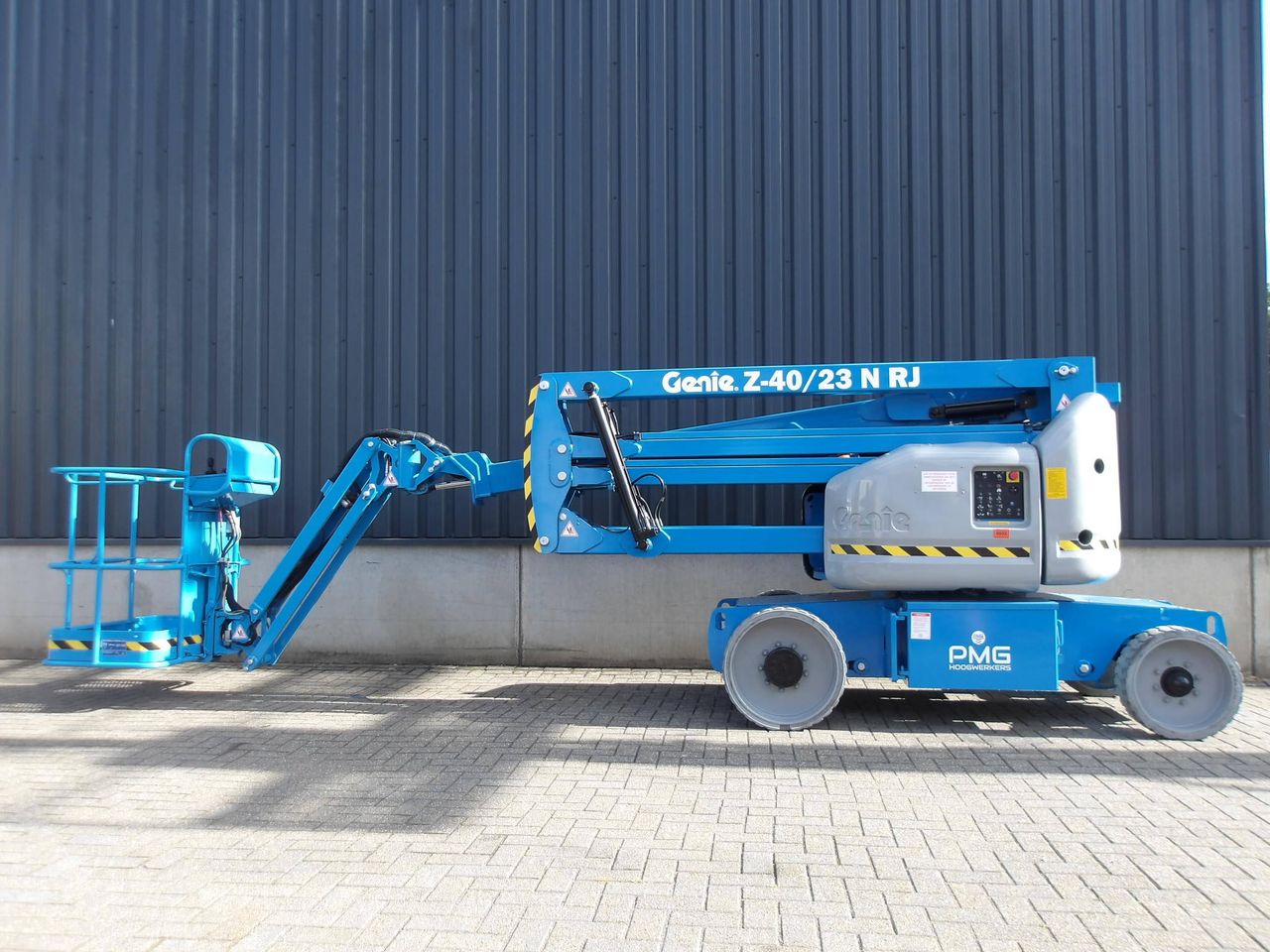 Nacelle élévatrice articulée électrique Genie Z-40/23 NRJ 14,32 m 2013