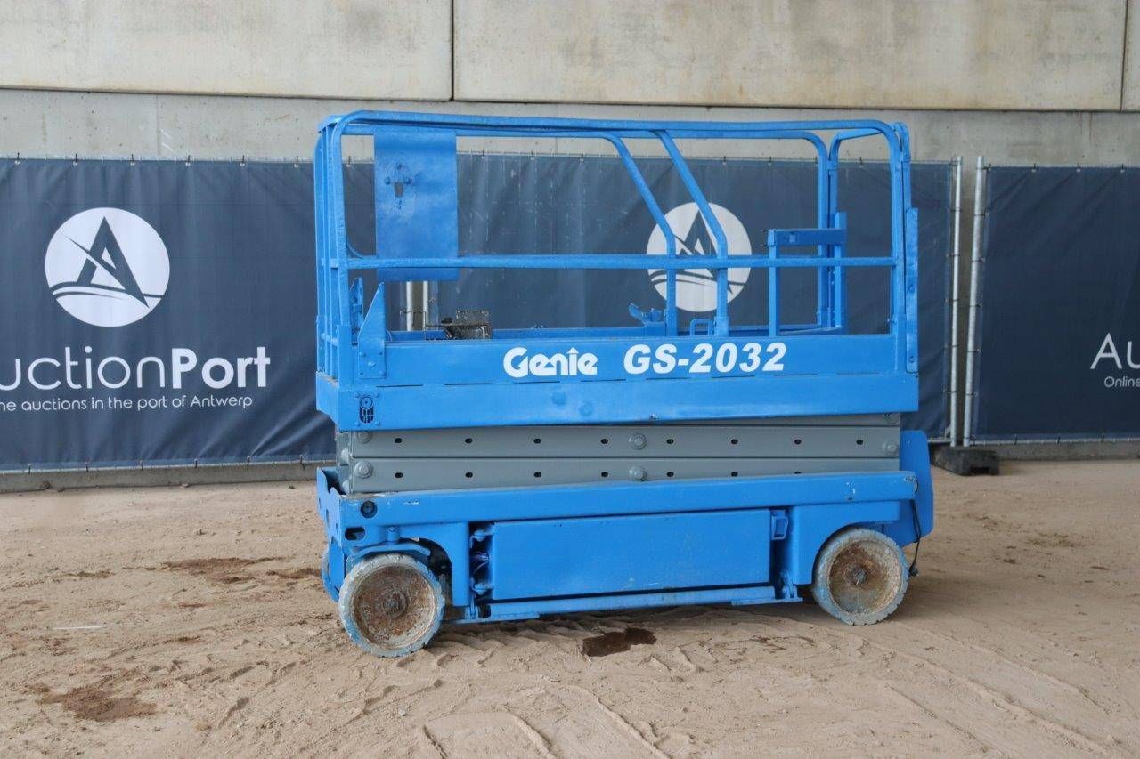 Scissor lift Genie GS-2032 Electric 8.10m