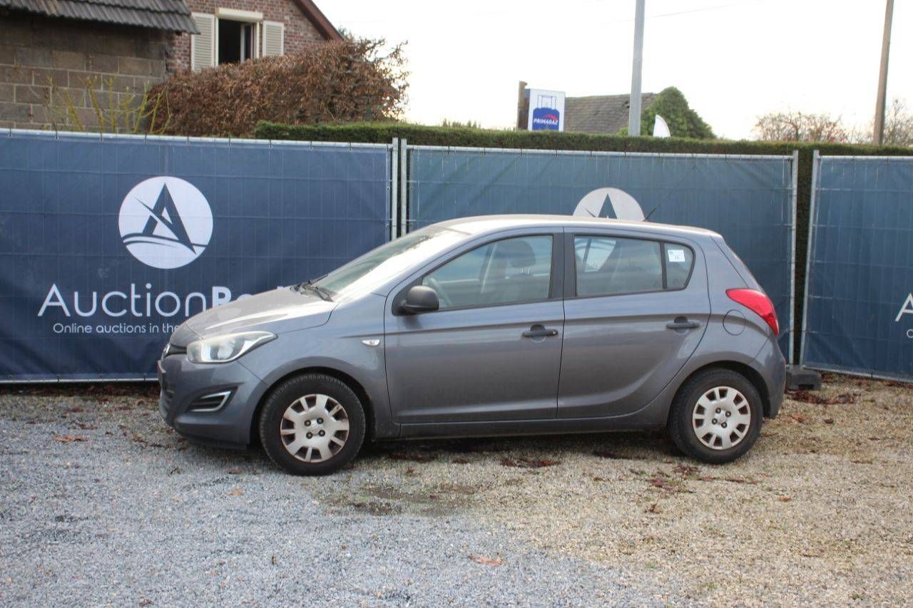 Passenger car Hyundai i20 Petrol 2014 (Margin)