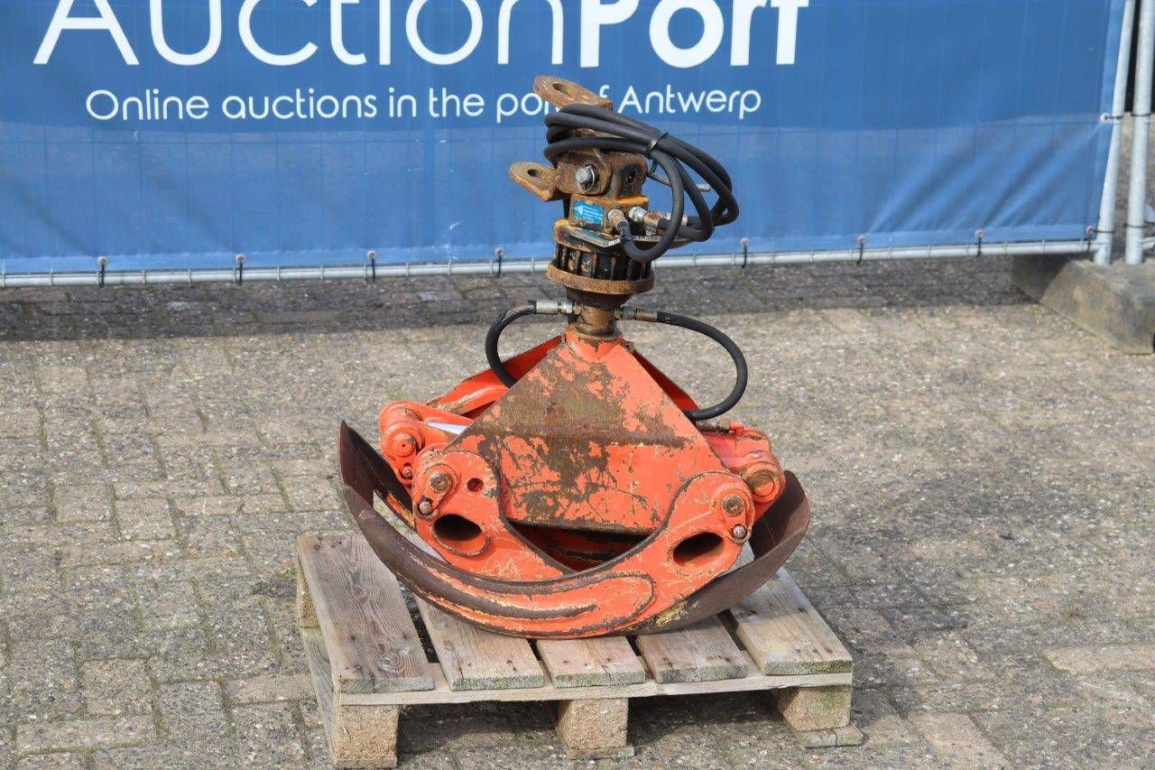 Tree clamp with Rotator