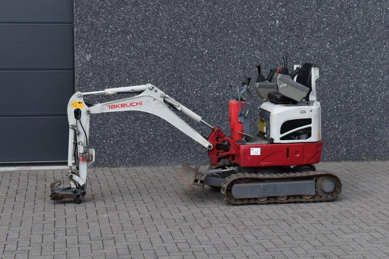 Excavator Takeuchi TB210R Diesel