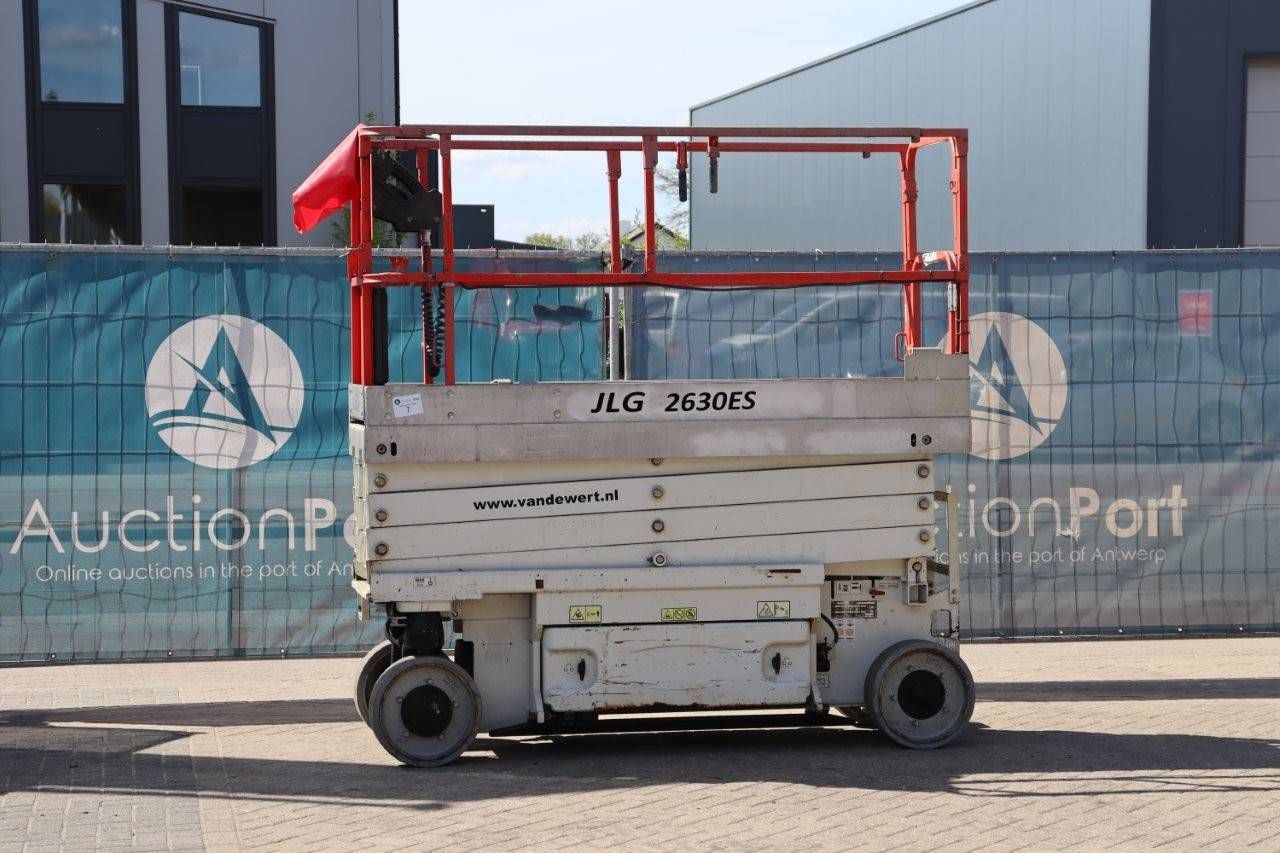 JLG 2630ES Electric Scissor Lift 9.77m 2014