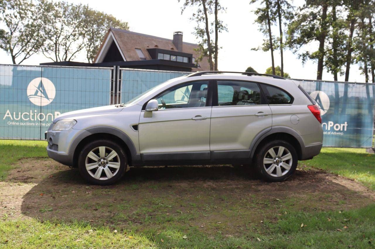 SUV Chevrolet Captiva Benzin 230 PS 2008 (Margin)