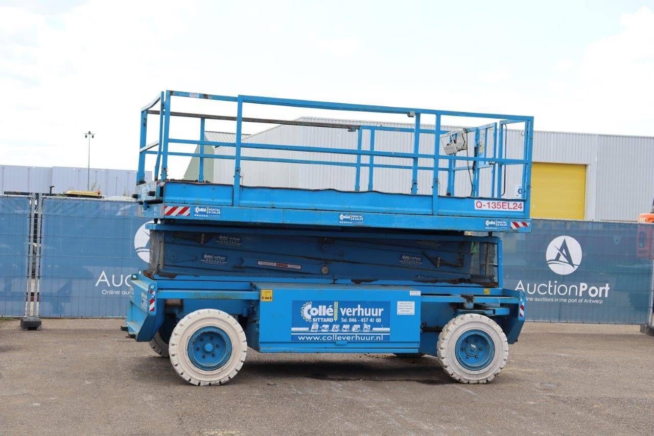 Scissor lift Holland Lift Q135EL24 Electric 500kg 15.5m 2003