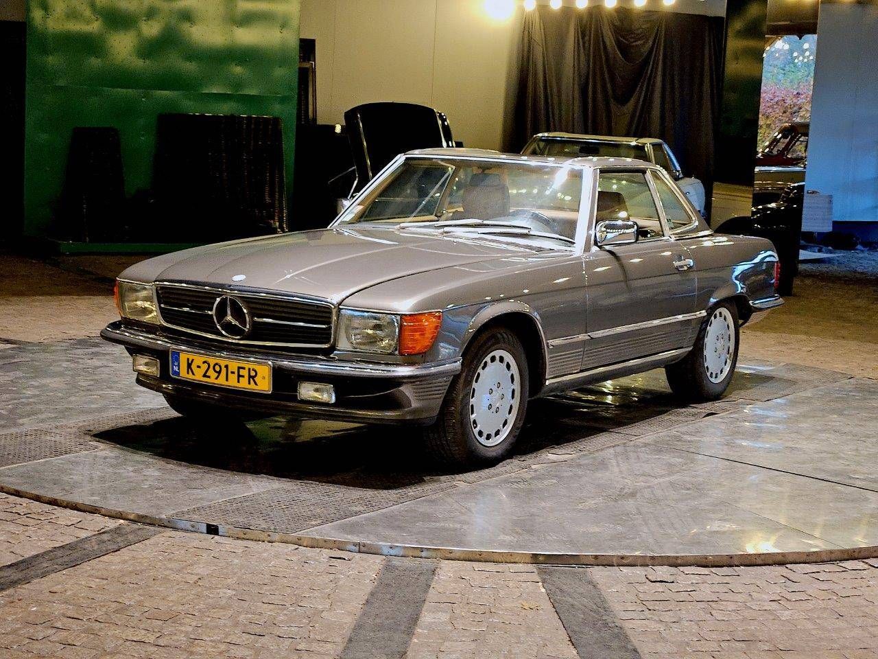 Mercedes-Benz 560 SL Petrol 1986 (Margin)