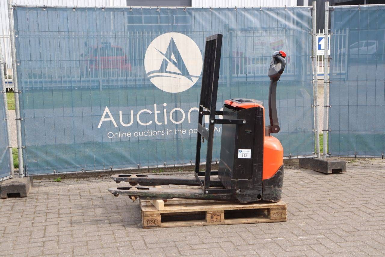 Pallet truck BT LWE140 Electric 1400kg 2015