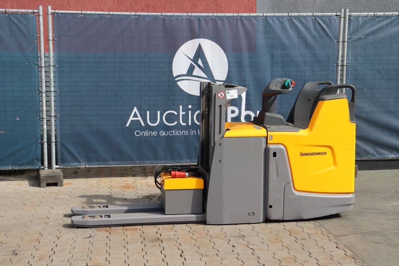 Stacker Jungheinrich ERD 220 Electric 1000kg 2018