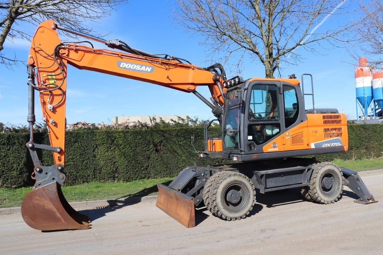 Tire crane Doosan DX170W-5 Diesel