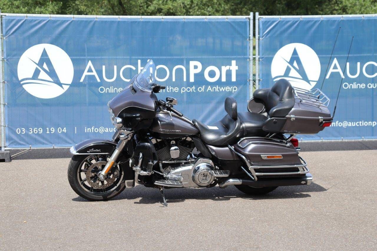 Motorcycle Harley-Davidson Ultra Classic Petrol 2014