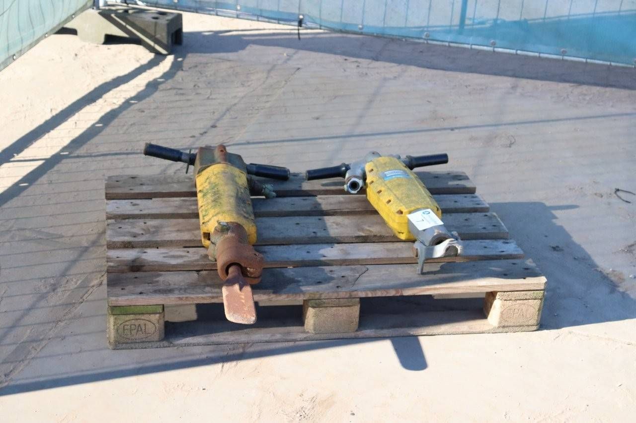 Demolition hammer Atlas Copco 2 pieces