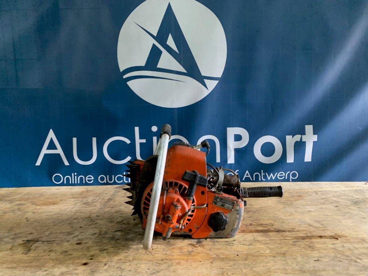 Chainsaw Dolmar 109 