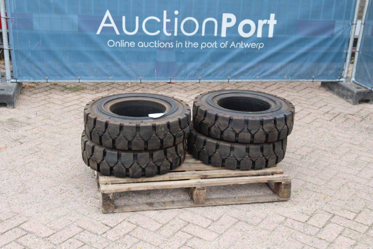 Batch of tires Greckster 7.00X15 4 pieces
