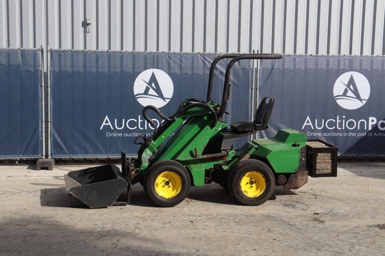Schranklader John Deere Skid steer loader Diesel 2000