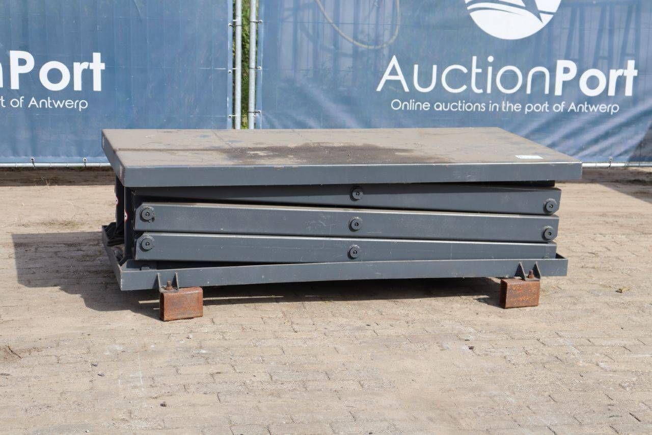 Construction lift SL-1.0 Electric 500kg 3.5m 