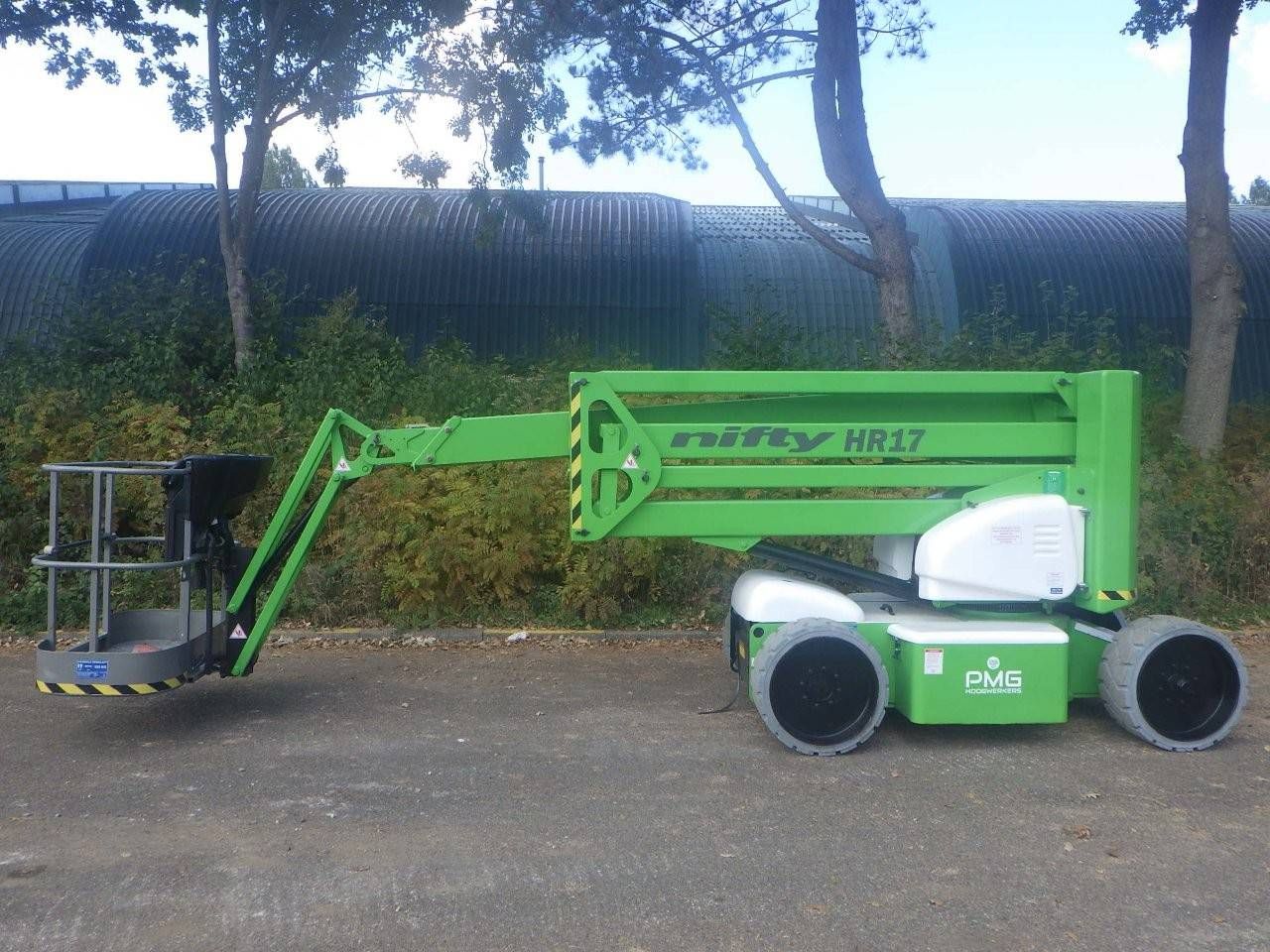 Nifty HR17NE Electric Articulated Boom Lift 17m 2012